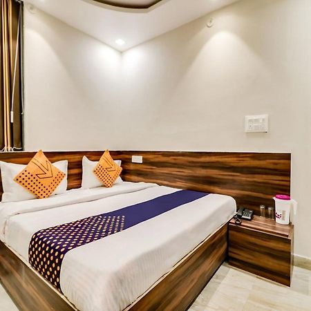 Spot On 69549 Hotel Shri Ram Kashi Muthiganj Exterior foto