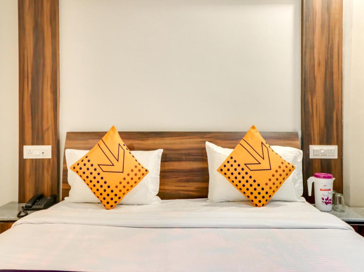 Spot On 69549 Hotel Shri Ram Kashi Muthiganj Exterior foto