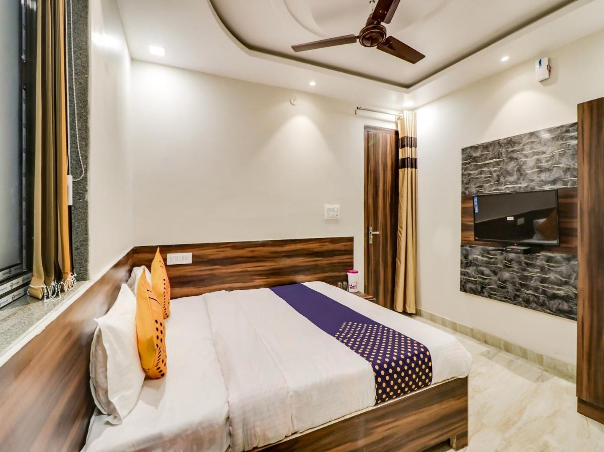 Spot On 69549 Hotel Shri Ram Kashi Muthiganj Exterior foto