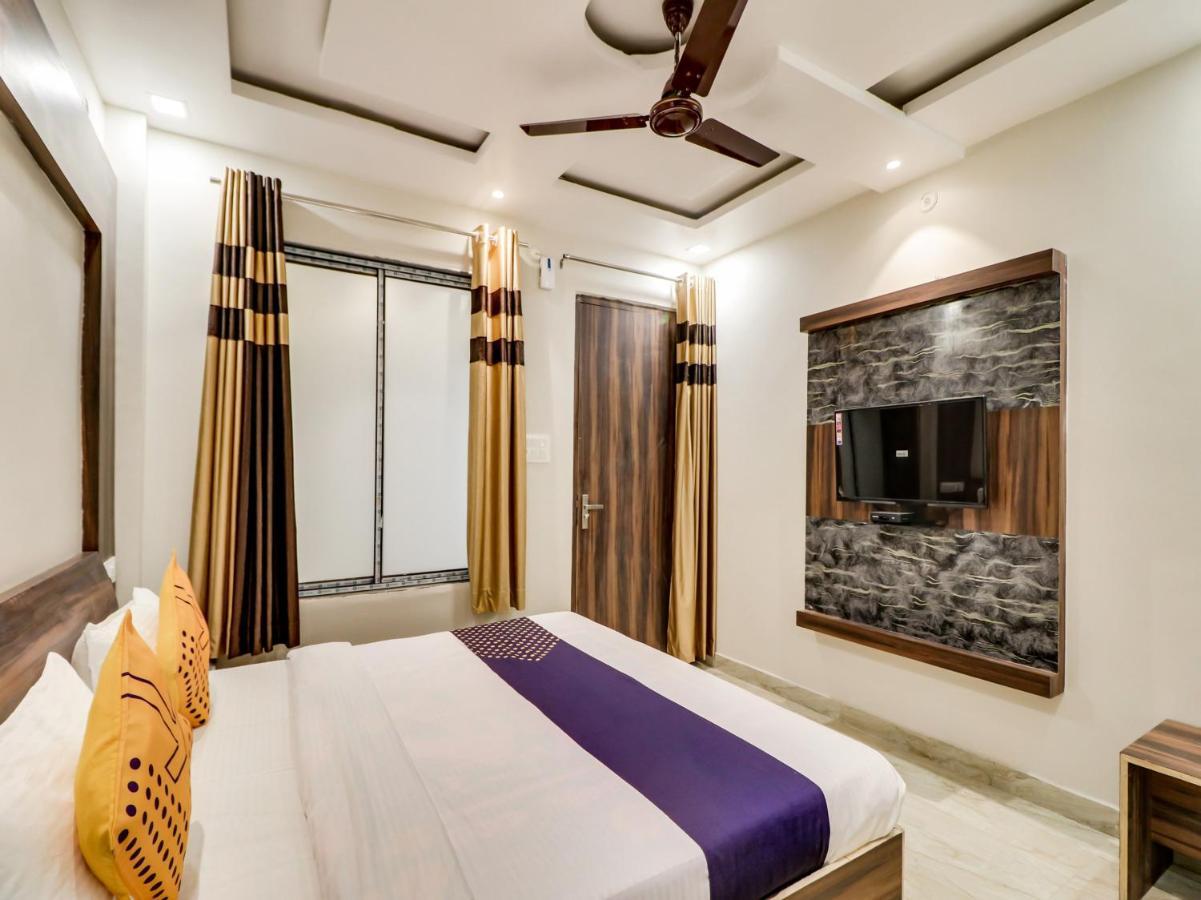 Spot On 69549 Hotel Shri Ram Kashi Muthiganj Exterior foto